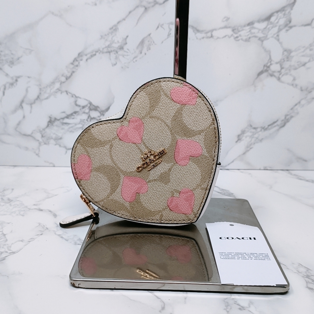coach heart signature coin case